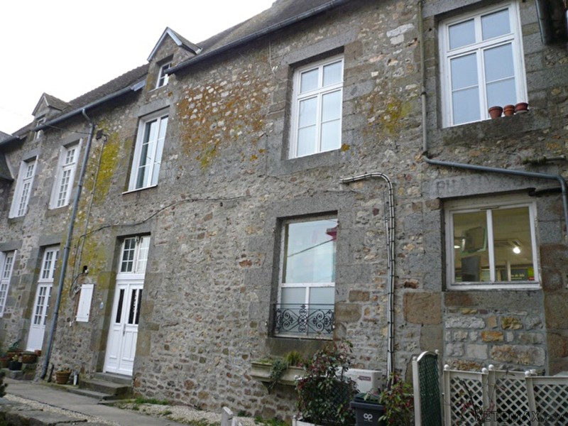 Shop with Good Accommodation - 2