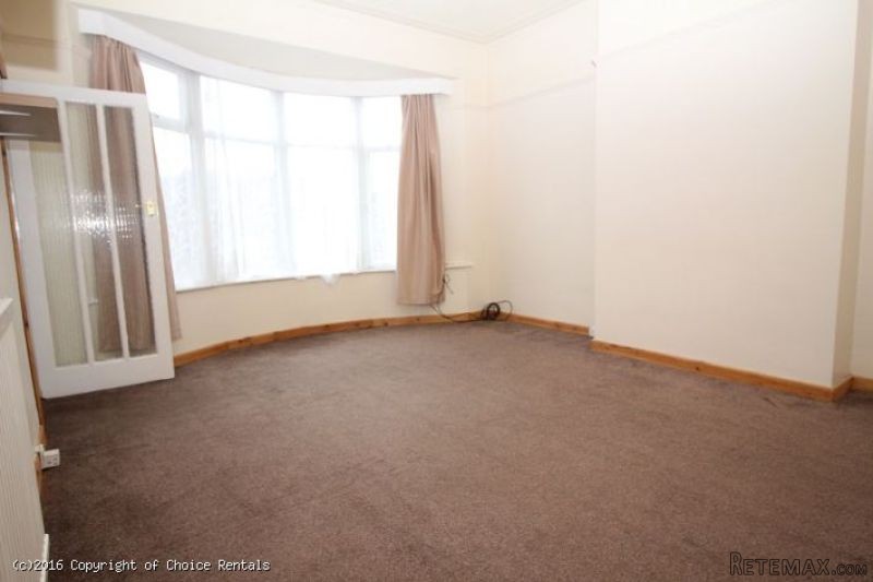 7-9 King George Ave, Blackpool - 2