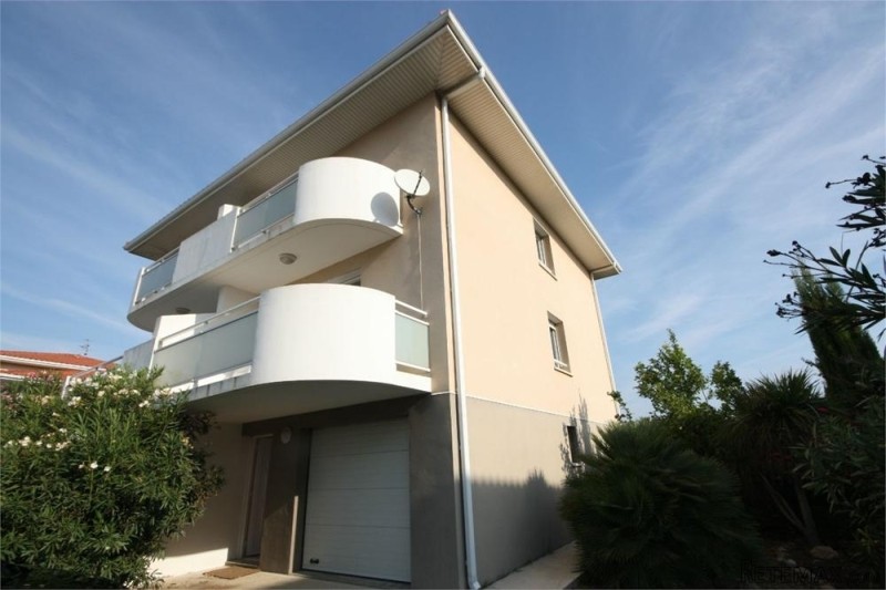 Beautiful Semi Detached Villa With..