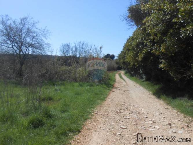 Istra, Pula,Valmade, građevinsko zemljište na mirnoj...