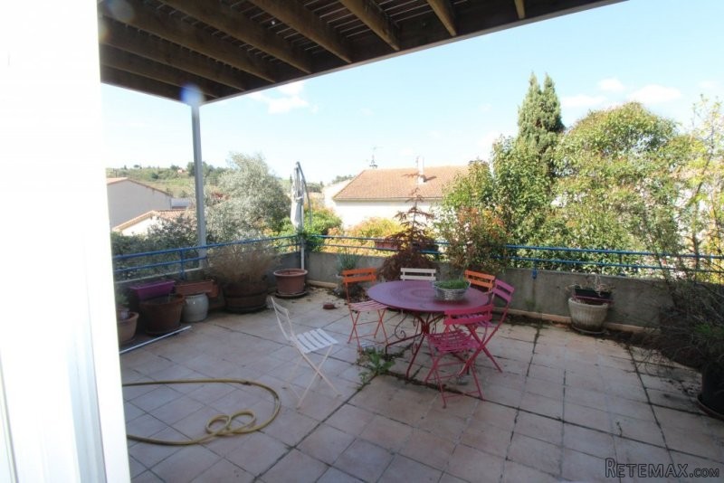5 Bedrooms - Villa -..