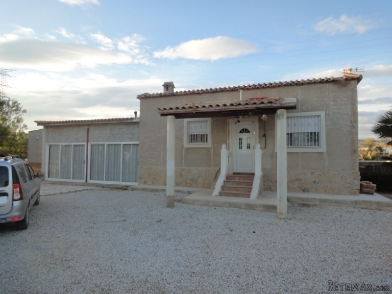 4 Bedroom House With 80m2 Nave