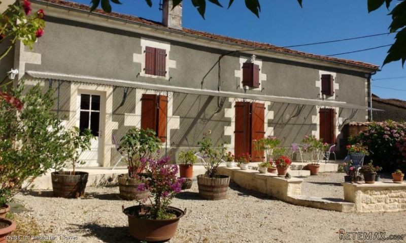 A Spacious 5 Bed Stone House With Barn..