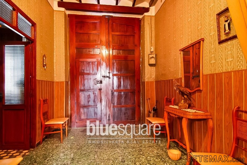 Original townhouse on 3 levels within..
