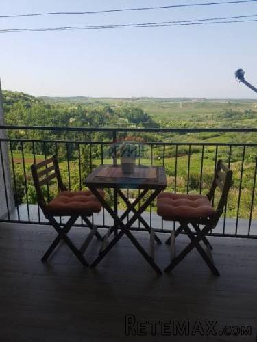 Prekrasan i osunčan stan 85m,Buje