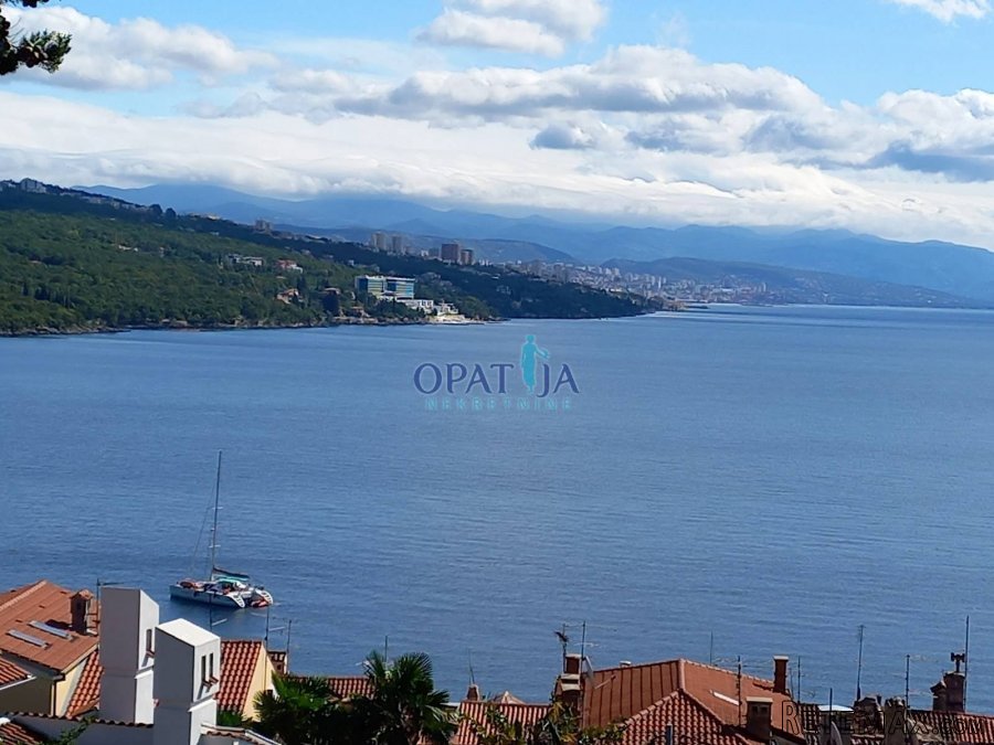 Opatija, Volosko - stan 2S+DB