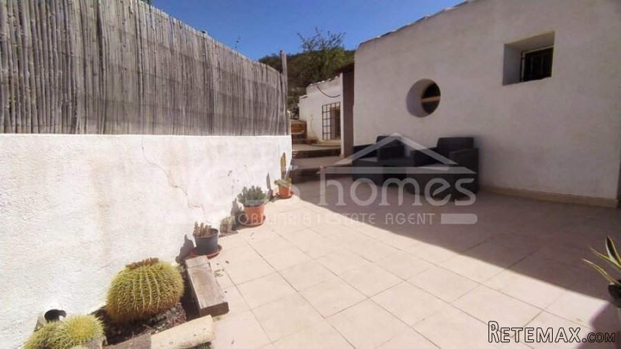 NEW & EXCLUSIVE LISTING TO VOSS HOMES - TWO ADJOINING.. - 13