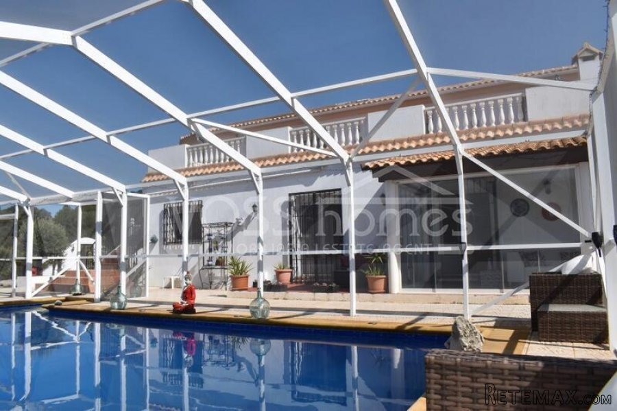 NEW & EXCLUSIVE LISTING TO VOSS HOMES - A truly stunning.. - 4
