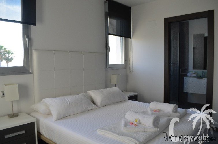 This modern apartment is located on the 2nd floor in the.. - 4