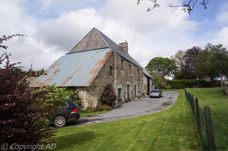 Pretty Stone House Set Close To The.. - 2