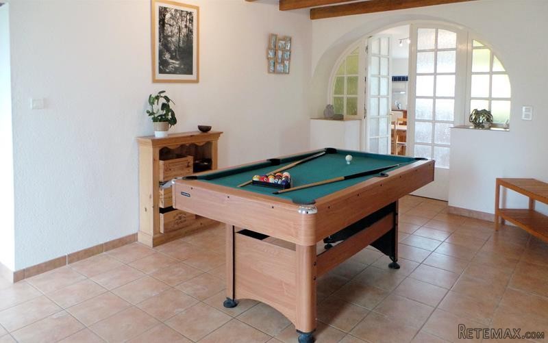 Pretty Renovated 4 Bedroom Country.. - 2
