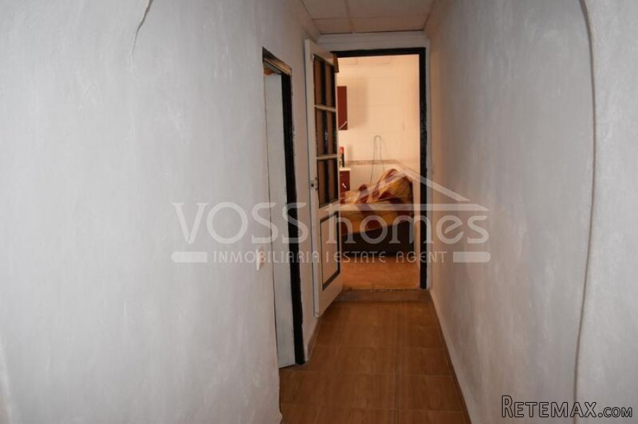 A spacious, 1 storey, 2 bedroom, 1 bath renovated village.. - 17