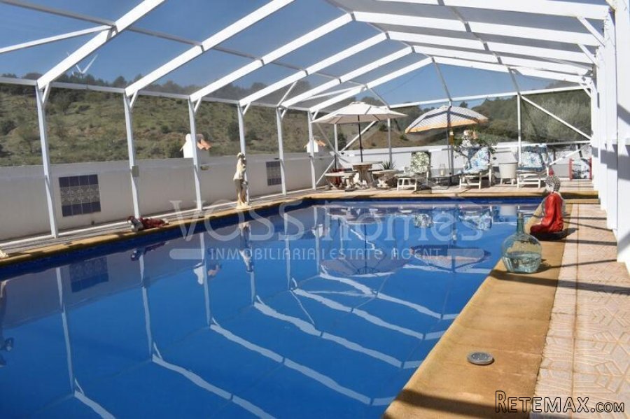 NEW & EXCLUSIVE LISTING TO VOSS HOMES - A truly stunning.. - 7