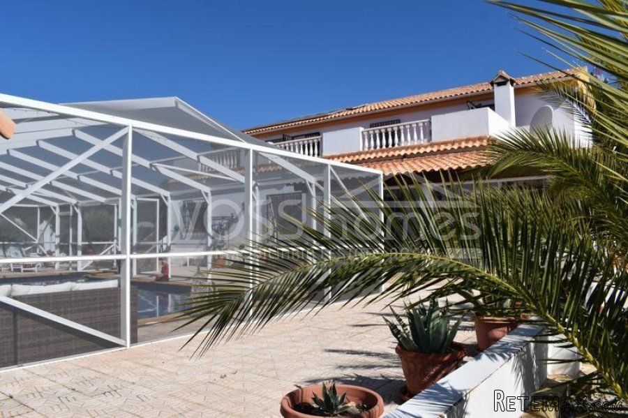 NEW & EXCLUSIVE LISTING TO VOSS HOMES - A truly stunning.. - 8
