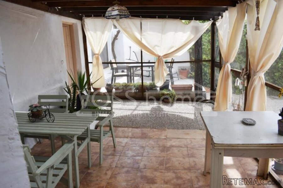 NEW & EXCLUSIVE LISTING TO VOSS HOMES - TWO ADJOINING.. - 18