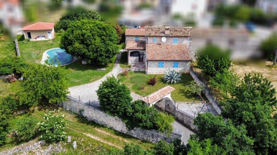 Istra - Kanfanar - kamena vila s bazenom i depandansom, mir - 2