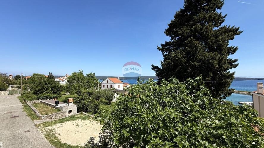 Lošinj, Nerezine, Dvije kuće, garaža, vrt - 2