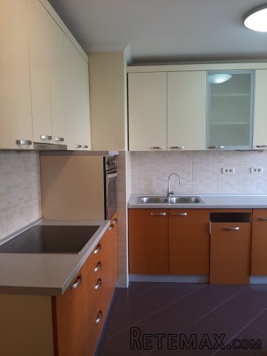 Novi Sad,Turgenjeva,odlican 3.5 stan 96m2 - 2