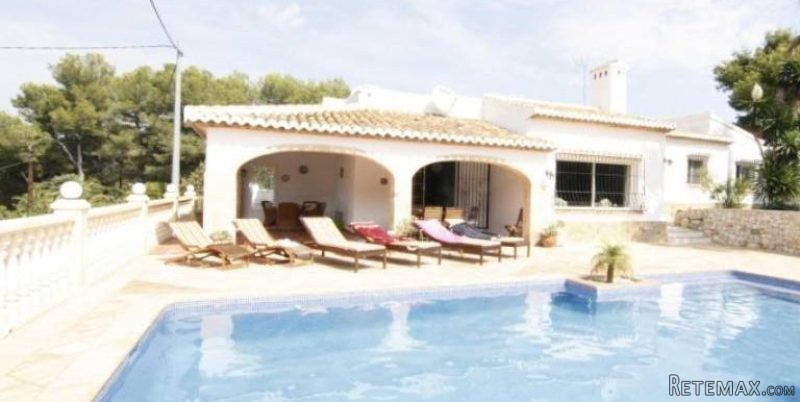 4 Bedroom 2 Bathroom Villa in Javea.