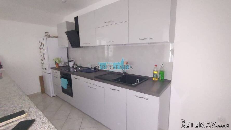 Stan u kući 200 metara od mora, Bunica - 4