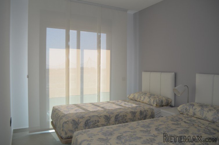 Are you a true lover of the sun? Then this beautiful modern.. - 5