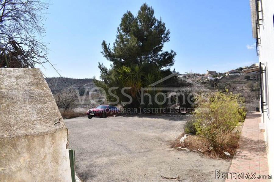 NEW & EXCLUSIVE LISTING TO VOSS HOMES - A impressive 2.. - 6