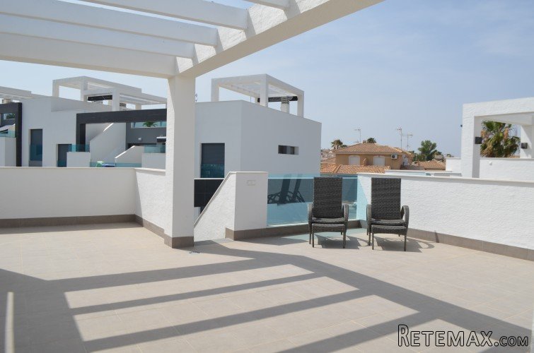 Are you a true lover of the sun? Then this beautiful modern.. - 7