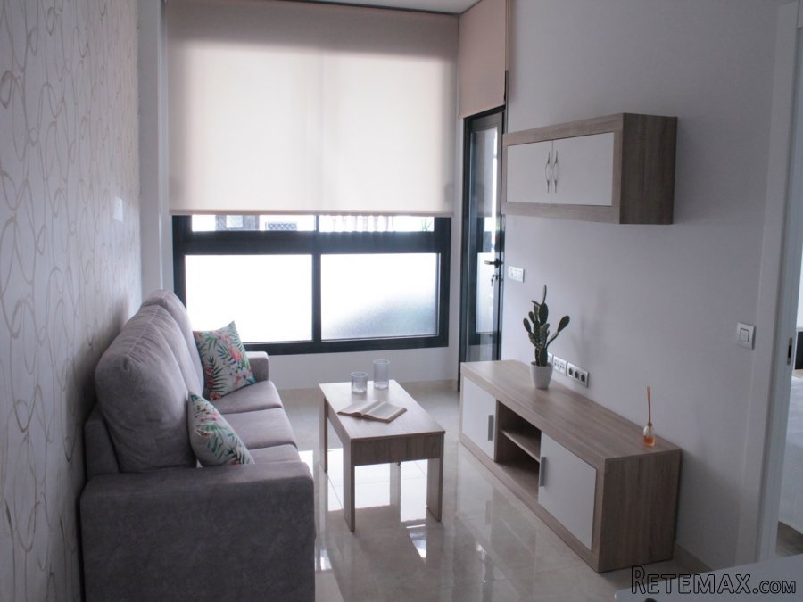 Brand new apartment located in Torrevieja. The House has..