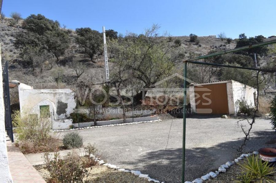 NEW & EXCLUSIVE LISTING TO VOSS HOMES - A impressive 2.. - 8