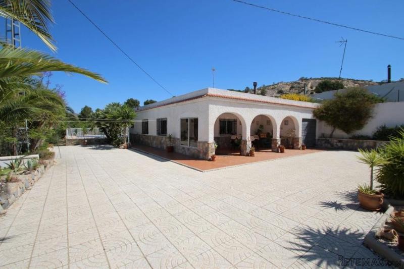 Aspe/La Romana Villa with pool..