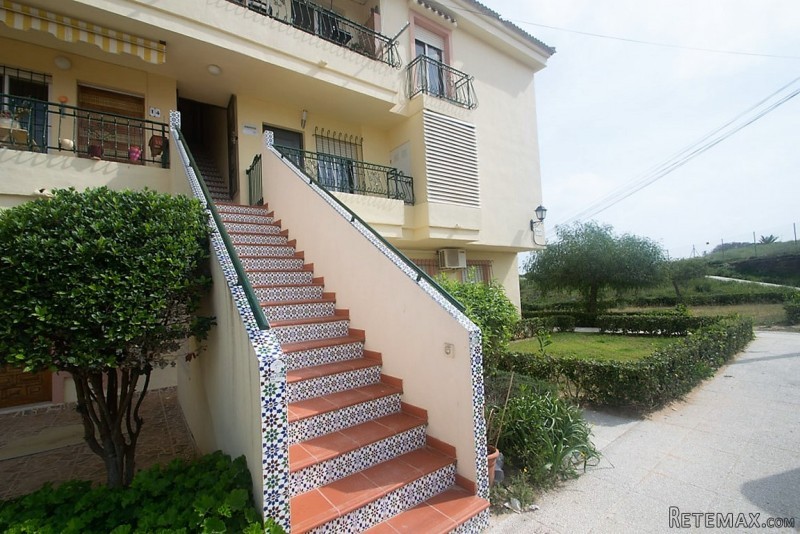 2 bedroom, 1 bathroom Apartment, (build..