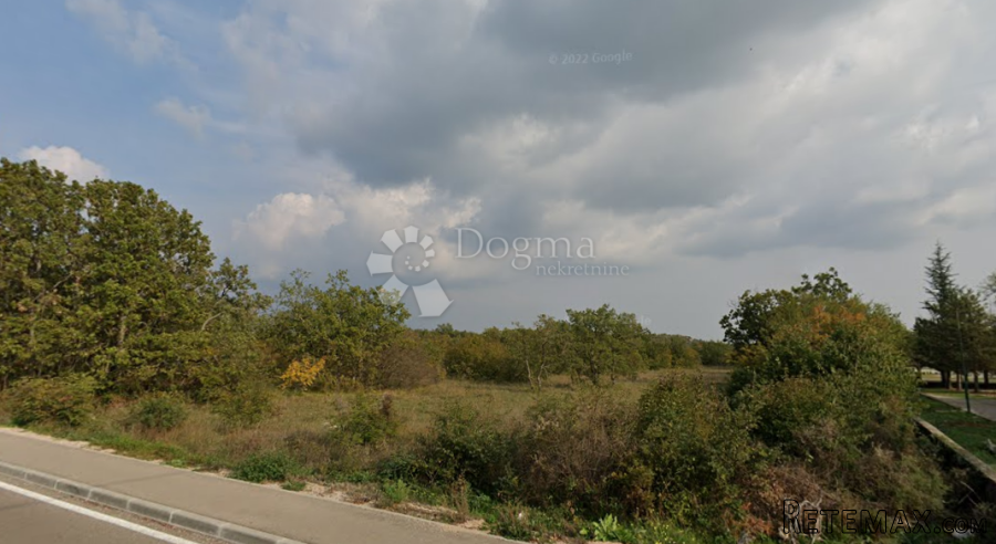 Prilika !!! Prostrano građevinsko zemljište Unešić, 3.050 m2