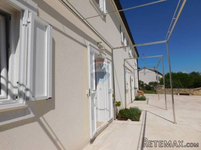 Istra, predivna kuća nedaleko od grada Novigrada - 3