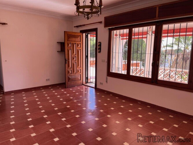 Located in the popular Baladrar area of Benissa Costa.. - 3
