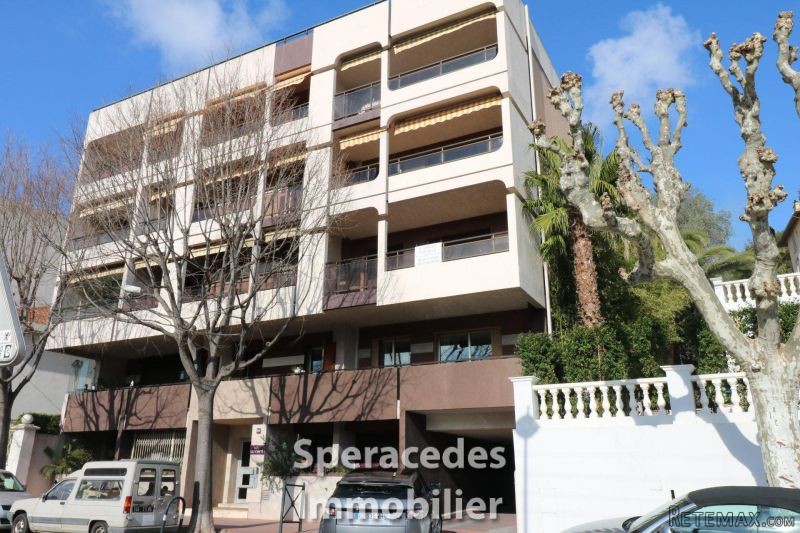 Le Cannet Centre- 2 Bedroom Apartment
