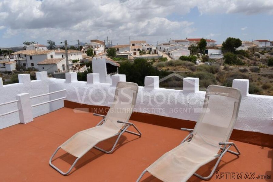 EXCLUSIVE TO VOSS HOMES - A stunning, beautifully.. - 9