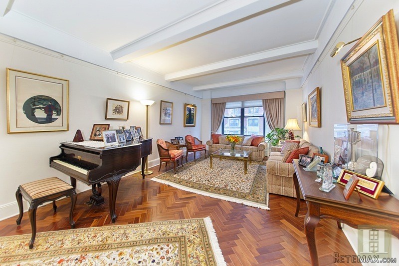 2 bedroom Apartment For Sale: 440 WEST..