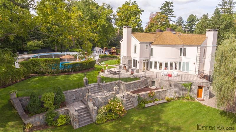 5 bedroom House For Sale: 444 Old..