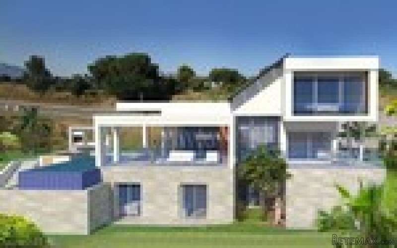 4 Bedrooms - Villa - Malaga - For Sale
