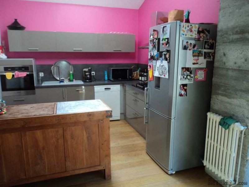 5 Bedrooms - Maison - For Sale - 2