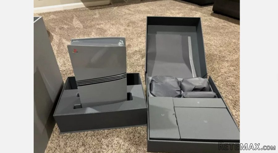 Sony PlayStation 5/5 Pro Digital & Blu Ray Disc Edition - 3