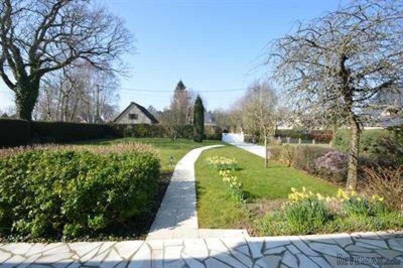 Traditional French House and Garden - 2