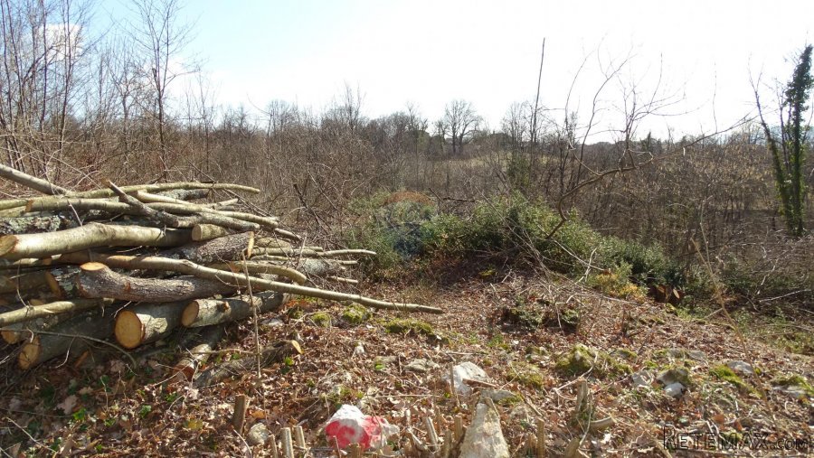 VIŠKOVO- građevinsko zemljište 2234 m2 + negr. 497 m2 - 4