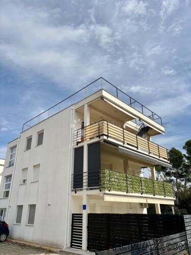 Zadar,Petrčane-IZVRSNA LOKACIJA-Novouređeni 2S (81m2)-1.kat