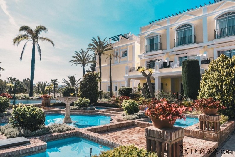 2 bedroom property near Nueva Andalucia..