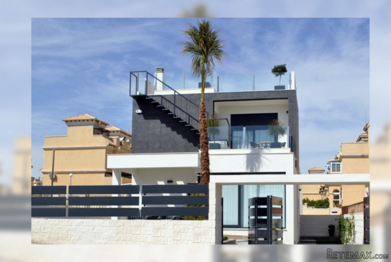 3 Bedrooms - Villa - Alicante - For Sale