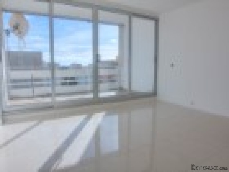 Refurbished 2 Bedroom Apartment in.. - 2