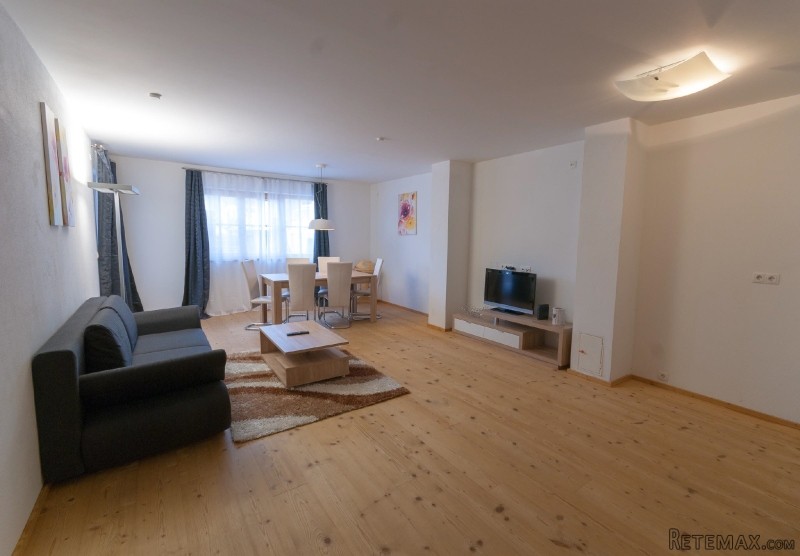 Apartment With Ski / In - Ski / Out And.. - 2