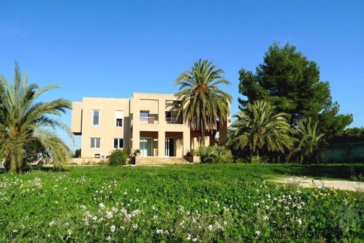 Impressive finca in modern style situated in one of the.. - 2