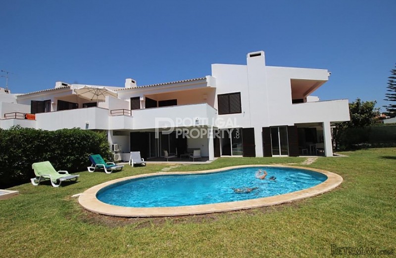 Modern Renovated Ground floor with..